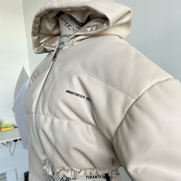 This vegan leather cropped jacket from mistressrocks is everything and more!! - Picture 5 of 5